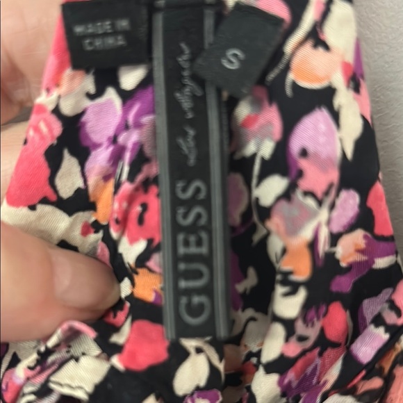 Guess Red and Black Sleeveless Jumpsuit with V-Neckline - Picture 2 of 4